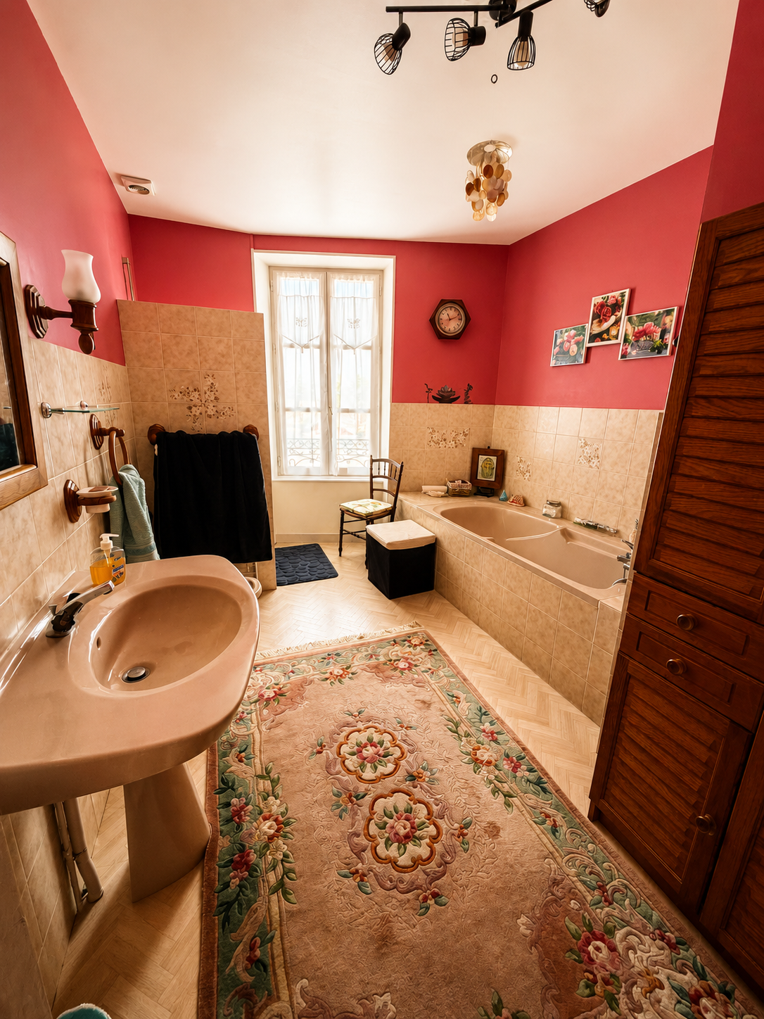 Maison à vendre à Loulay (17330) – 180 m² – 4 chambres – Terrasse – Garage – Centre-ville