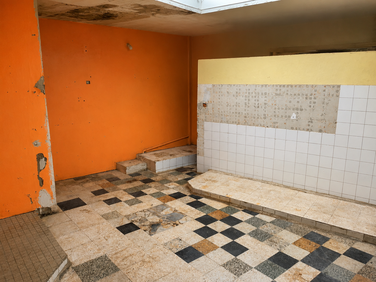 17120 - SEMUSSAC - CENTRE-VILLE - MAISON 126 m² À RÉNOVER ENTIÈREMENT – FORT POTENTIEL